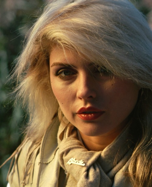 bitchtoss:Debbie Harry photographed by Lynn Goldsmith, 1977