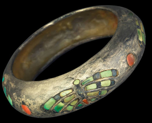 egypt-museum: Bracelet of Queen Hetepheres I Some of the earliest silver objects unearthed in Egypt 