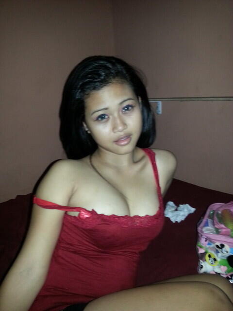 malayxsgboy: indonesian chick with awesome bj skills!! #indon #local #sg