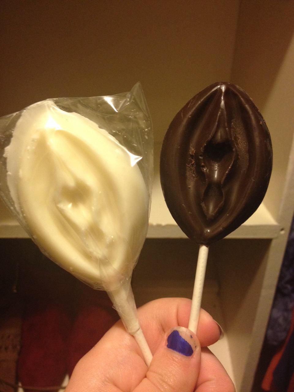 drbabelgideon:  So I bought some vagina shaped lollipops today at The Vagina Monologues!