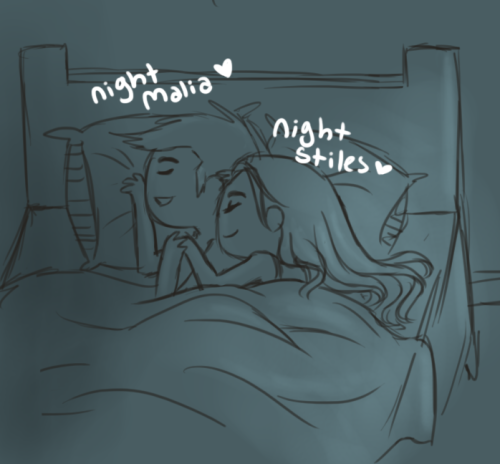 jessiphia:[x]I felt that last weeks spooning comment needed some explanation minus the hot scratchy 