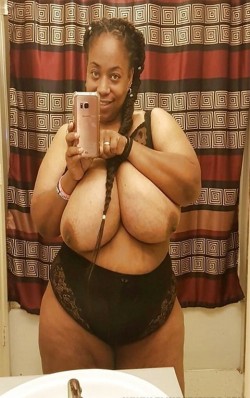 Beautiful black boobs and selfies make a