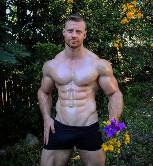 Mitch (@mitch.fit.model On IG)