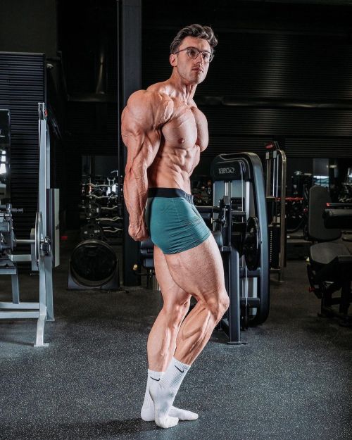 musclecomposition:Bodybuilder, Brandon Harding
