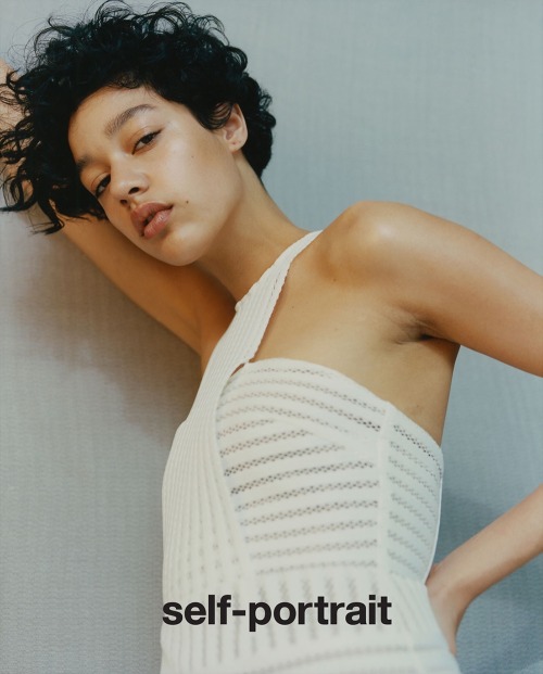 ourhellophoenix:  SELF-PORTRAIT FALL WINTER 2015.16 CAMPAIGN  Photographer: Lea Colombo  Art Direction: Alexandra Carl Casting: Ben Grimes Model: Damaris Goddrie 