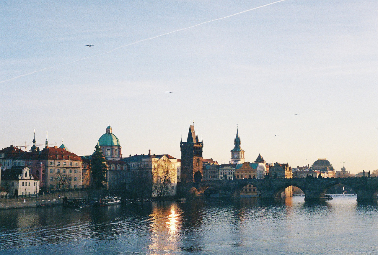 ingelnook:   	Vltava by Marketa    	Via Flickr: 	Carl Zeiss Jena Werra I. Kodak Ultramax