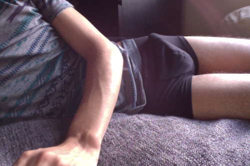 tomdunlop:  sluttydrunk:  ugh.  Ripe for the picking….