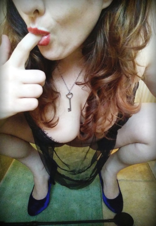 rosiequeenoftease: I’m a princess  I’m a temptress  I’m a pretty mess   __________