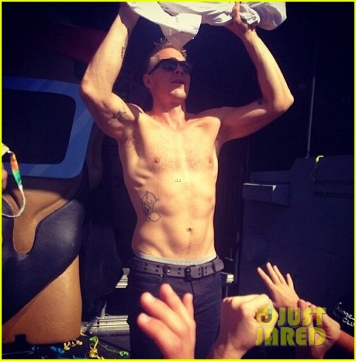Porn Pics male-celebs-naked:  Diplo See more here
