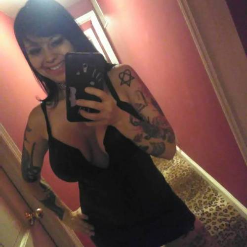 libertarianslut:at Just Enuff Lounge