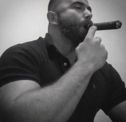 dutchbear74:  HOT fucker🔥 #cigar