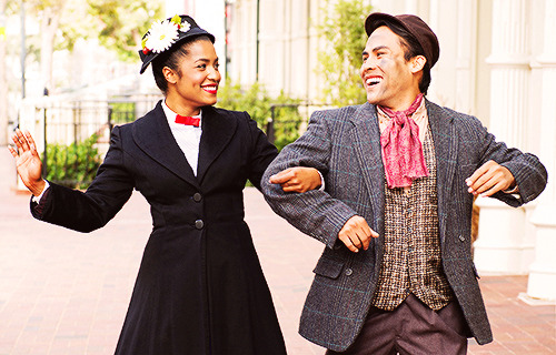 dynastylnoire:  sourcedumal:  theatregraphics: Taylor Jones as Mary Poppins and Alex