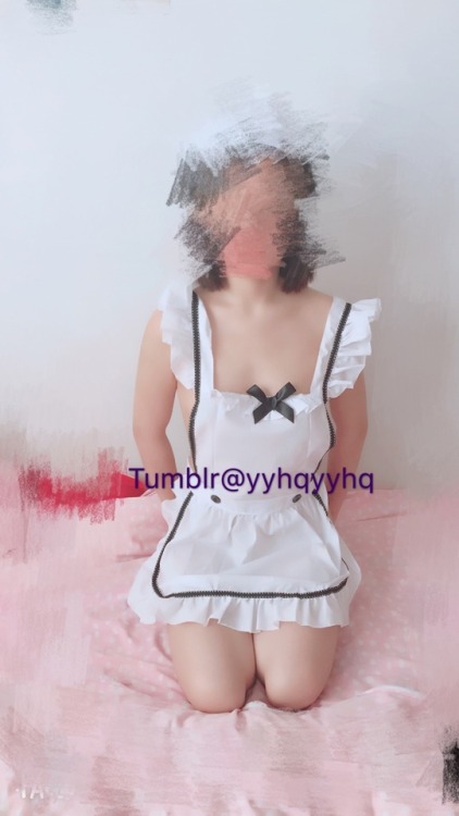 huanquan: yyhqyyhq: 前几天在她家拍的，拍的比较随意~~~ 圆圆换头型了 短发的圆圆也很可爱