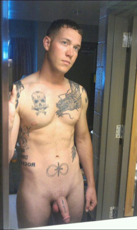 militarymencollection:  via http://militarymenglory.tumblr.com/