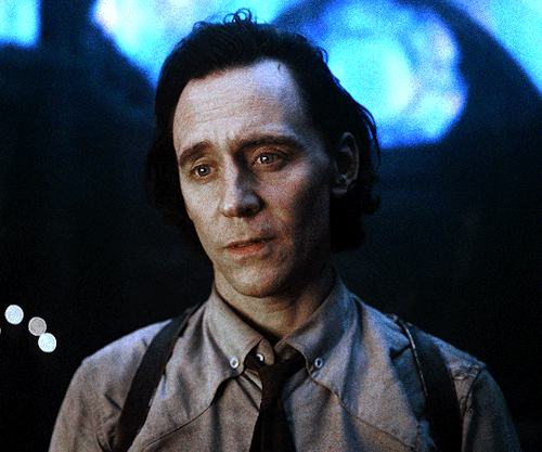 TOM HIDDLESTON As LOKI LAUFEYSON