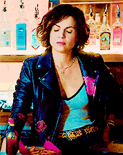 reignmills: Roni’s outfits in 7a