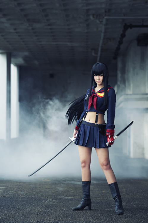 kanasaiii:  Kill la Kill キルラキル Satsuki Kiryuin 鬼龍院 皐月 by Kanasaiii Photos by Nik Yan & Cvy Bakuzan, Gako & Glove made by KanasaiiiCostume by Ashteyz LiewShoot Assist by Wong Yokey Heng, Data Ronin  nnnnnnNNNOOO YOU DO N OT