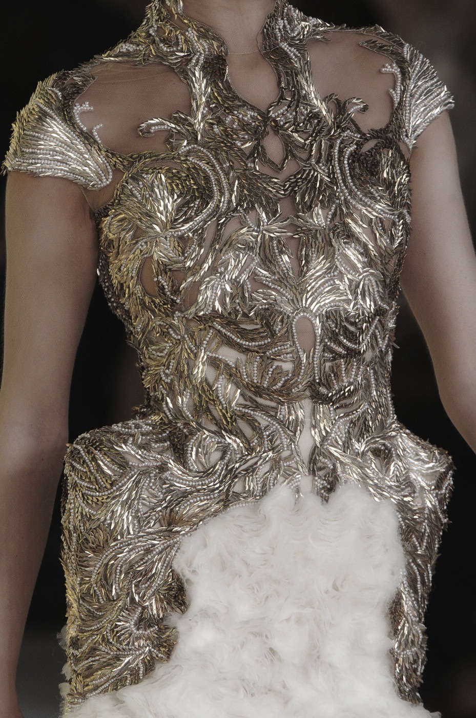 highqualityfashion:  Alexander McQueen SS 12 