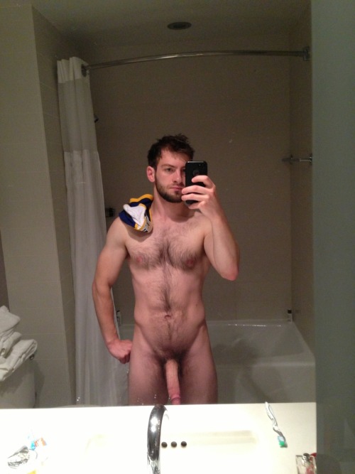 Porn photo gaymanselfies:  Naked Male Selfies: http://gaymanselfies.tumblr.com/
