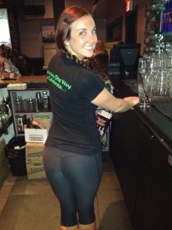 Hotwomeninyogapants:  Hot Bartender.