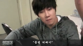 chiafesiale:  Sunggyu and his random happiness