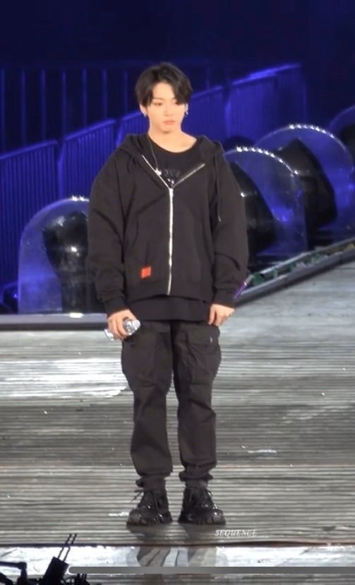 Hes Not Even Doing AnyTHING AND ITS THE CUTEST THING IVE EVER SEEN