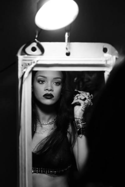 smokingsomethingwithrihanna:  The Monster Tour  BTS (Aug. 16) 