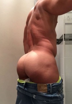 juicymaleasses:  