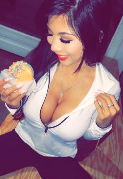 hotasianslove:  Hot Asian girl big yummy tits - TWIT @LexiVixi