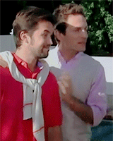 charliekclly: iasip meme: [9/9] outfits
