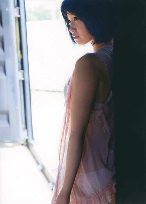 voz48reloaded:  Tomonaga Mio 1st Photobook 「Hinata」