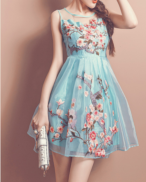 ∟ dress