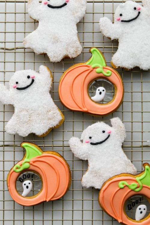 sweetoothgirl:  Pumpkin Cut-Out Sugar Cookies