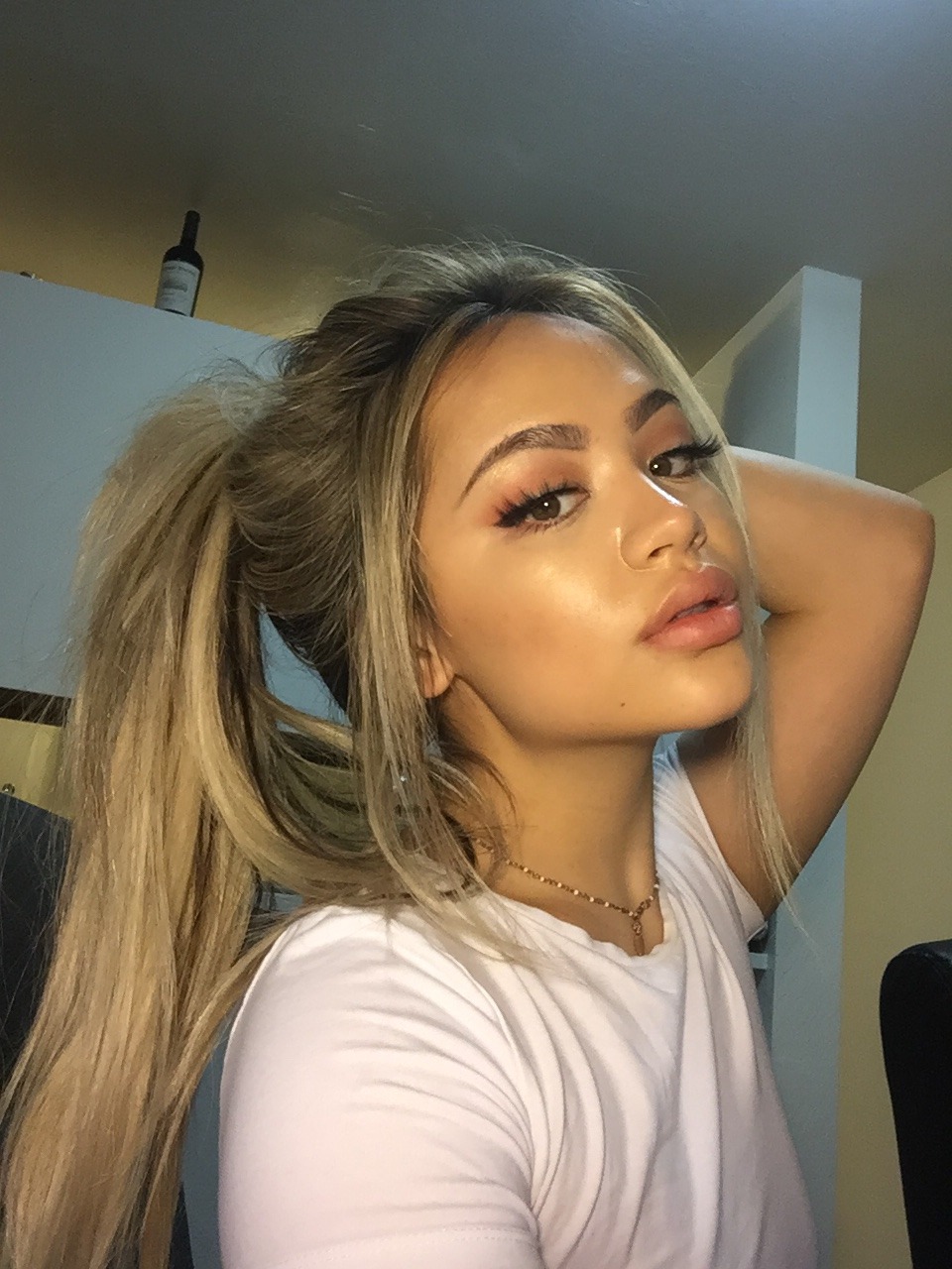 jaylenejoybeligan:  skin is in.