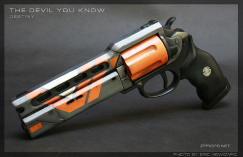 theomeganerd:  Destiny Weapon Props by Zander Brandt