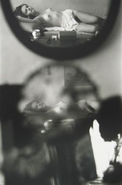 secretcinema1:  Untitled, c1950, Saul Leiter 