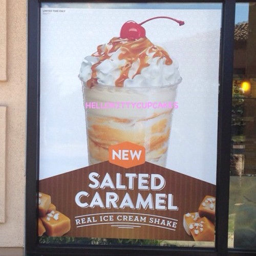 I WANT TO TRY THIS BUT CAN ONLY HANDLE 3 OUNCES HAHA #drink #drinks #fall #autumn #saltedcaramel #sw