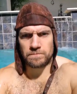 henrycavillnews:  ‪&quot;Rehabbing my knee &amp; training for The Durrell Challenge..“ Looks like a job for Supes! Henry Cavill’s new video ➡ http://bit.ly/2kbwrNx‬