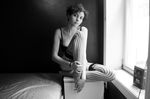 tal-adi: Liara Roux “By Window Light”liararoux.com/
