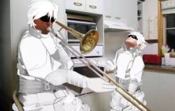 squishyksj:  when toue isnt home 