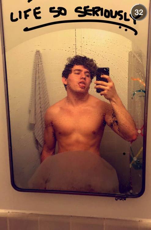 male-celebs-naked:  Jc Caylen 2See more here