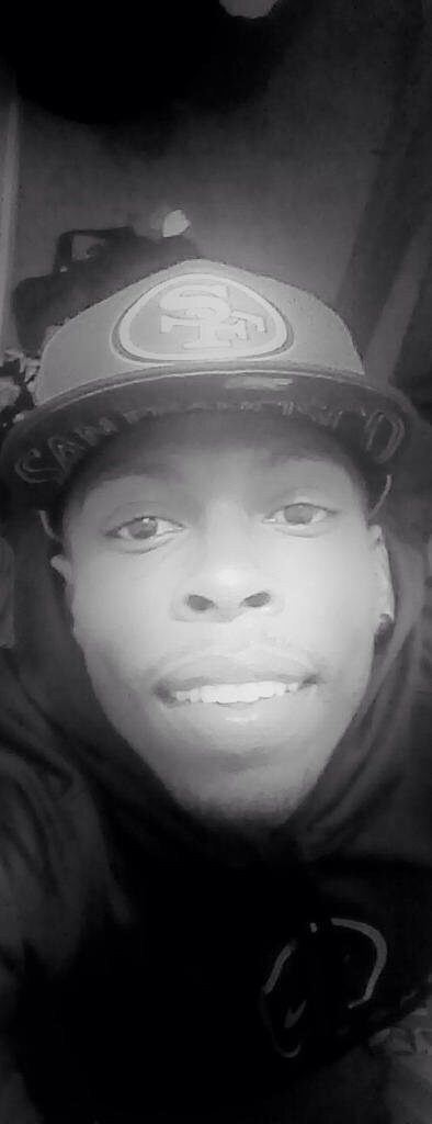 4eva-ashleyy:  coshui:  Old Selfie  His teeth 😍😍😍  Wait this is U? @coshui