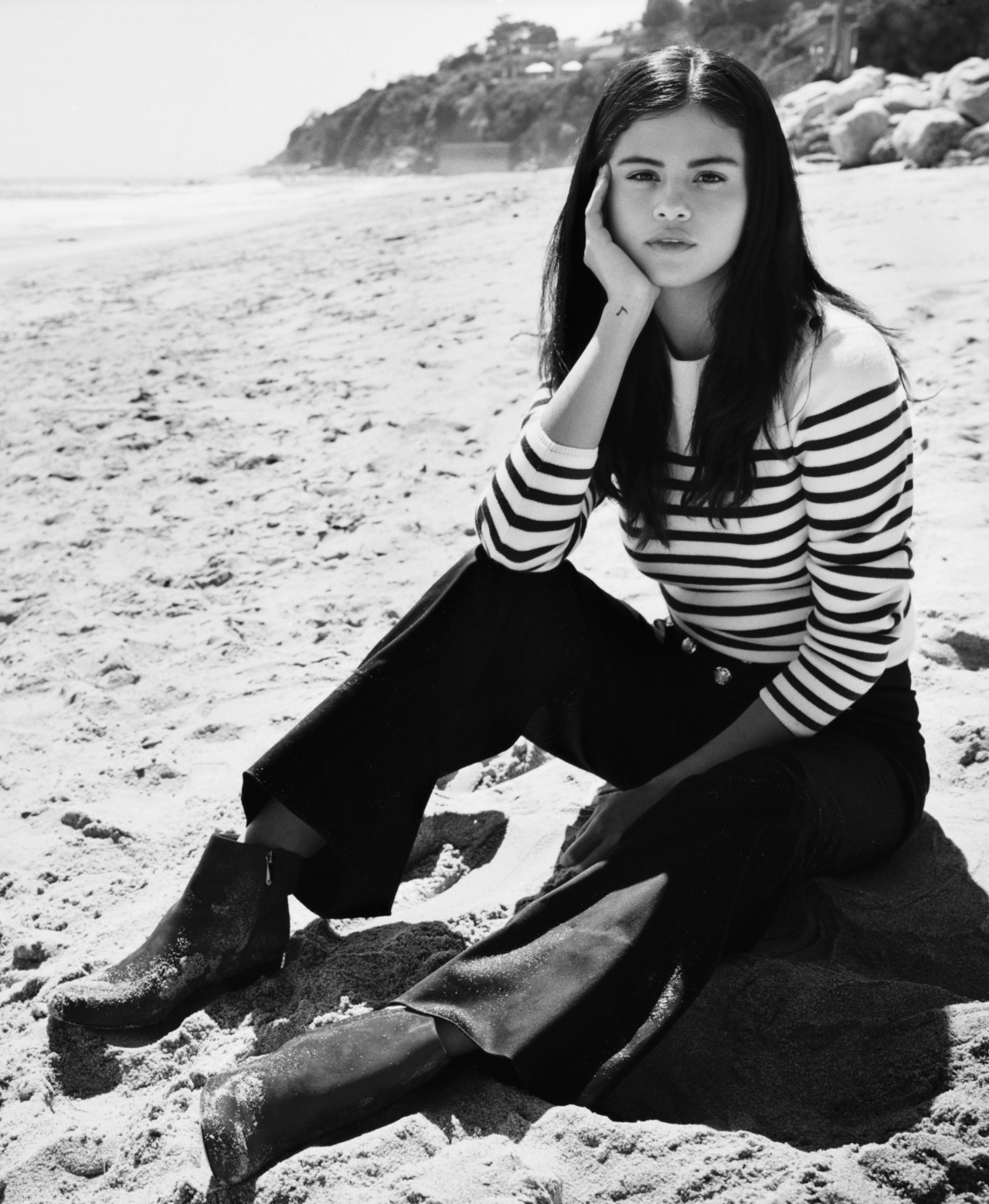 vogue-at-heart:  Selena Gomez for Vogue US, September 2016Photographed by Angelo
