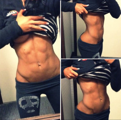 hot-fitbabes:  Flatten Your Stomach WITHOUT