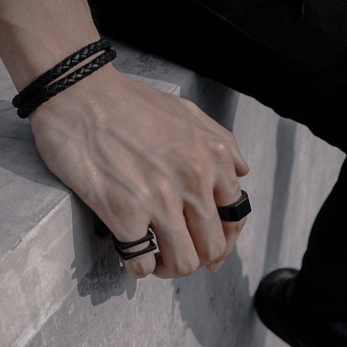 ( ) Luka Couffaine / !