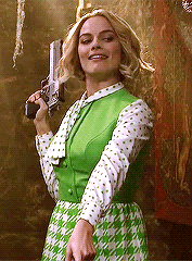 margots-robbie:  Margot Robbie + SNL outfits (October 1, 2016) 
