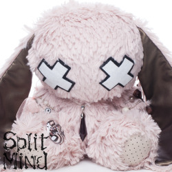 splitmindplush: I love EVERYTHING about this bunny, the soft mauve colour, the metallic olive-green ears, the texture combination and the contrast &lt;3 This Bunny is still available in my etsy store:www.etsy.com/shop/splitmind 