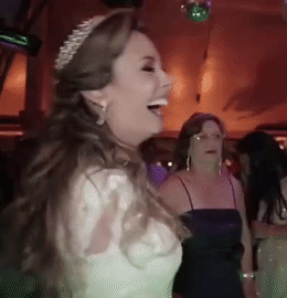 amp-lifes:an armless woman having a beautiful wedding