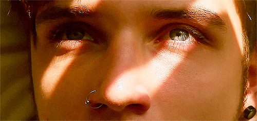 holy-troly:  lil-flame-blr:  Andy  meandose en 3, 2, 1…