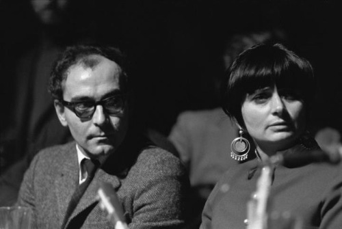 Jean Luc Godard et Agnès Varda Meeting contre la guerre du Vietnam, 1967 / Photos de Raymond Depardo